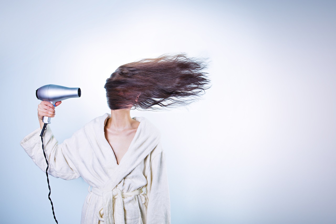 Blow Dry healthy hair